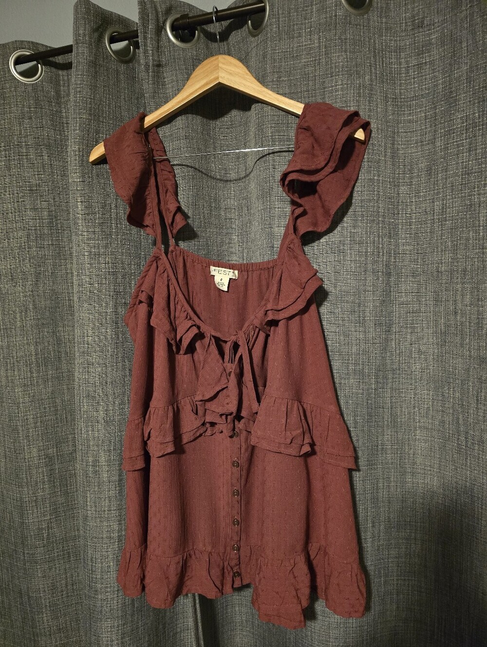 Torrid FESTI Boho Ruffle Swiss Dot Tiered Camisole Tank Top Burgundy Size 14/16 - Picture 2 of 6